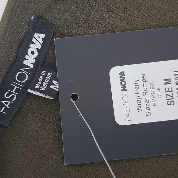 NWT Fashion Nova Romper - Picture 4 of 5